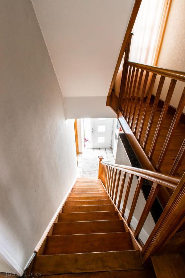Maison Spacieuse Unifamiliale. Gite La Clochette Bastogne Bagian luar foto