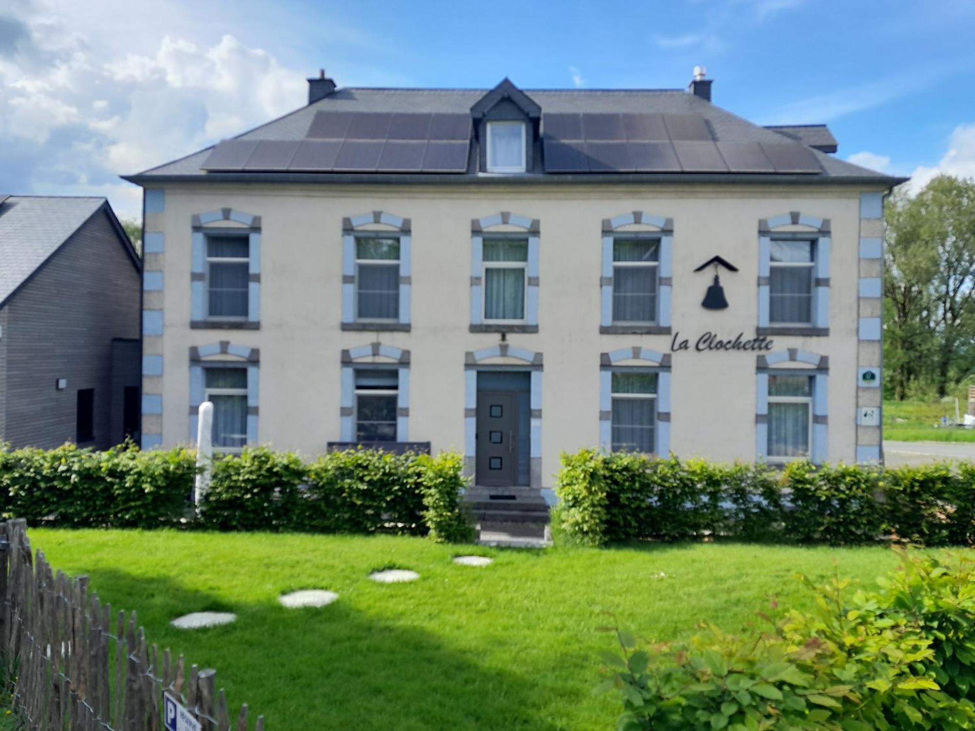 Maison Spacieuse Unifamiliale. Gite La Clochette Bastogne Bagian luar foto
